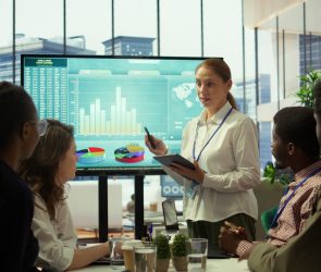 Health Leaders